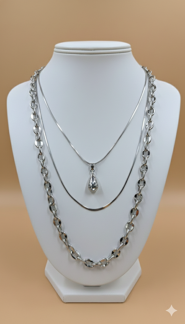 Collar Triple Plateado Long T