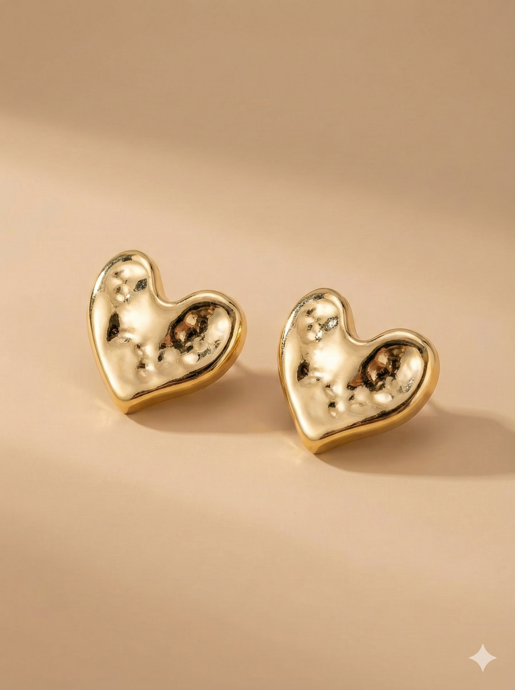 Aretes Heart Dorados